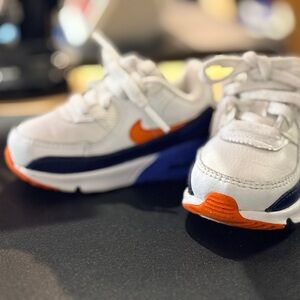 Nike Air Max 90 Leather TD sneakers in the "White Midnight Navy size 6c